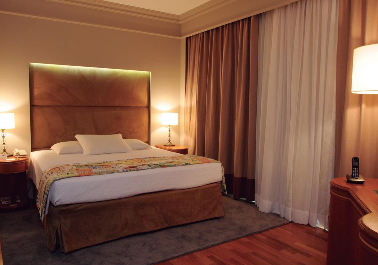 Gran Estanplaza Berrini Hotel São Paulo Buitenkant foto A bedroom