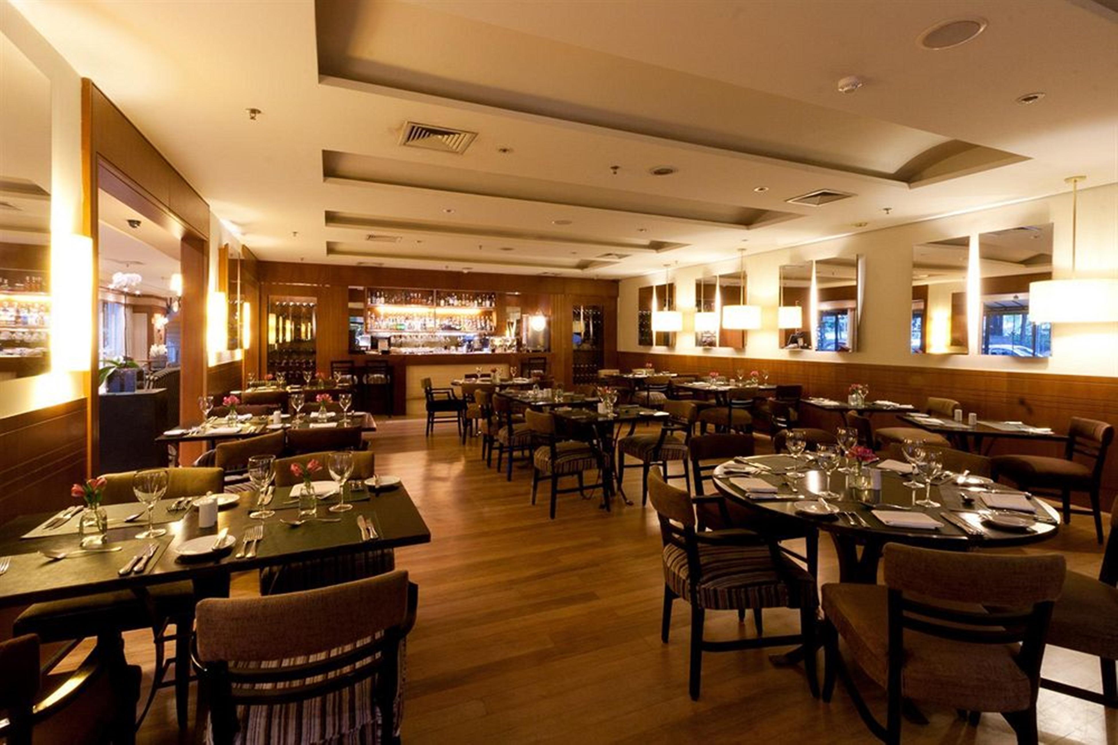 Gran Estanplaza Berrini Hotel São Paulo Buitenkant foto The interior of the restaurant