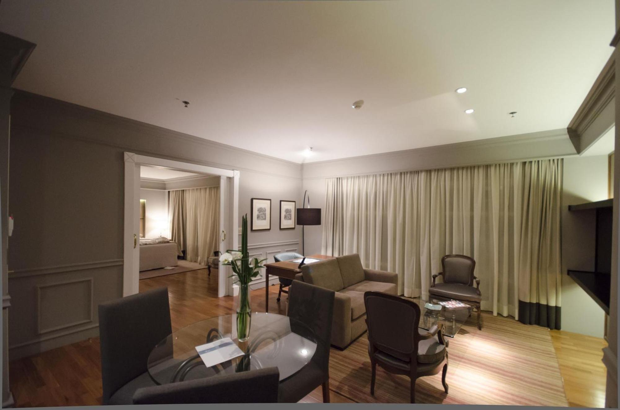 Gran Estanplaza Berrini Hotel São Paulo Kamer foto A suite at the hotel